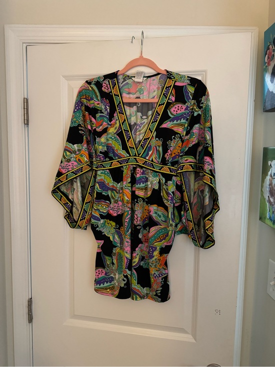 Trina Turk Dresses & Skirts - Trina Turk dress size XS